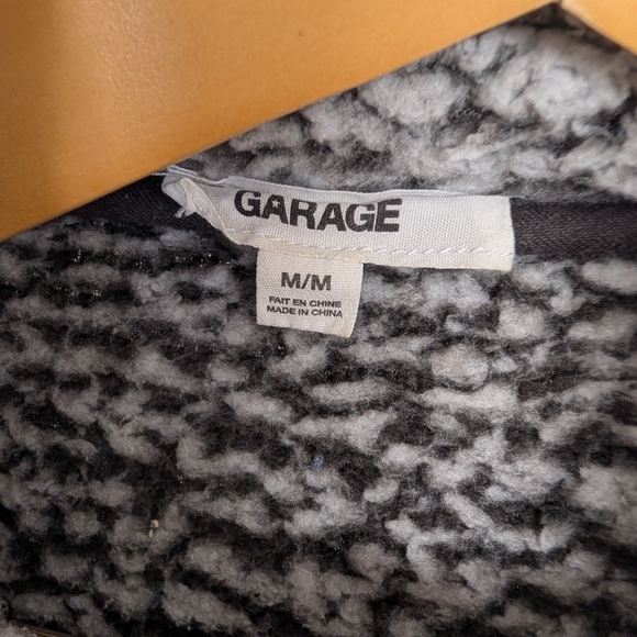 GARAGE GREY SHERPA JACKET SIZE MEDIUM - Picture 4 of 5